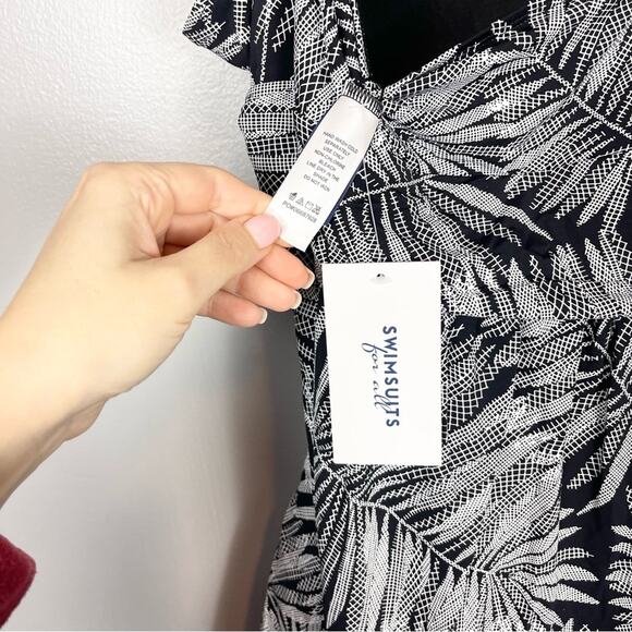 Swimsuits For All Women Twist Front V-Neck Swimdress One Piece Swimsuit size 26 - Picture 7 of 10